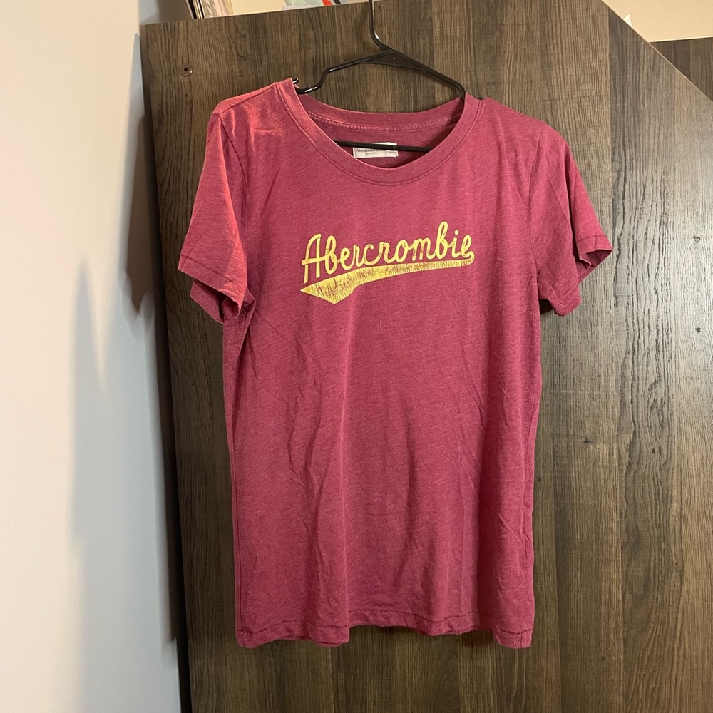 Abercrombie Women’s t-shirt, Large, Red and yellow!!!